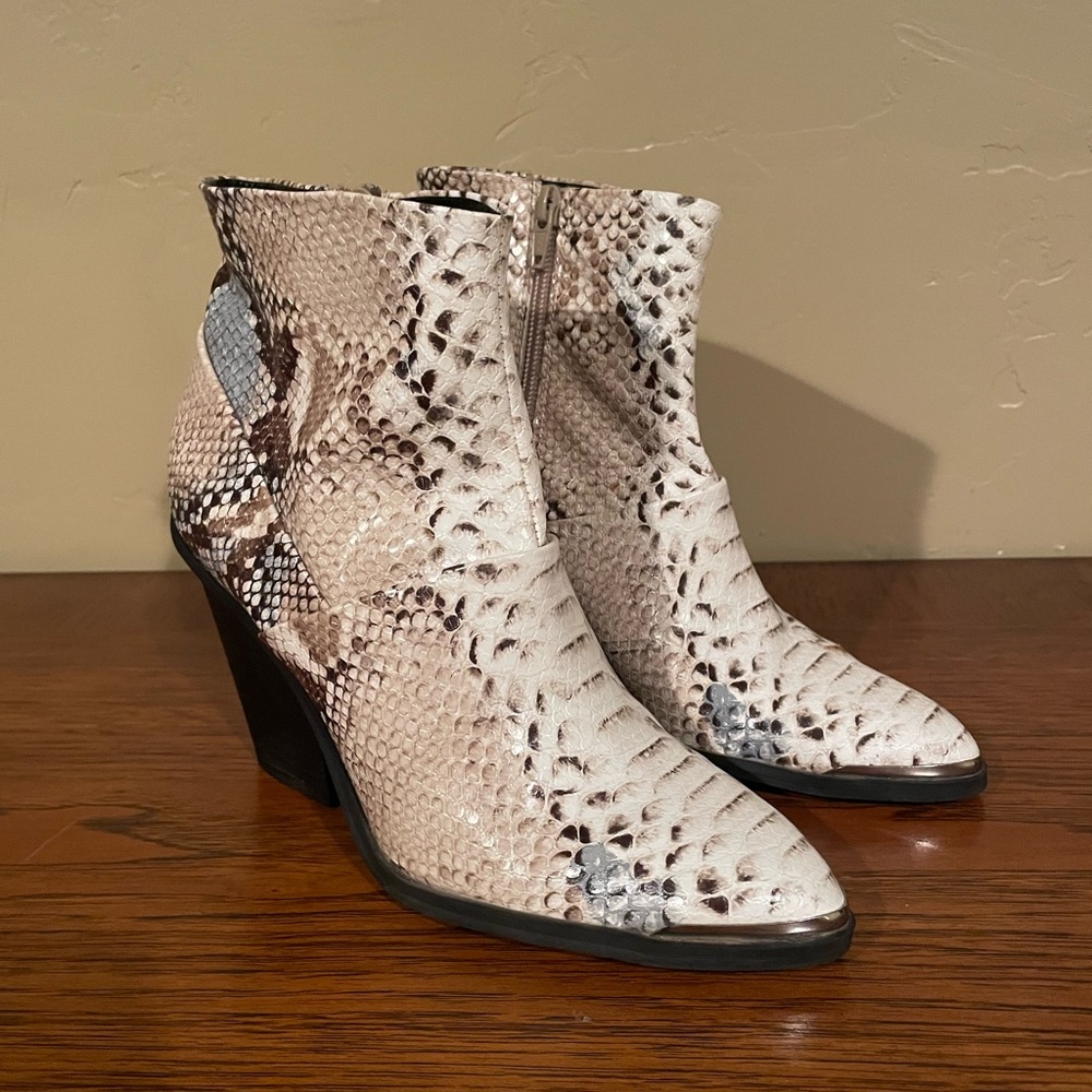 Beautiful Snakeskin Ankle Booties - Cream and Brown